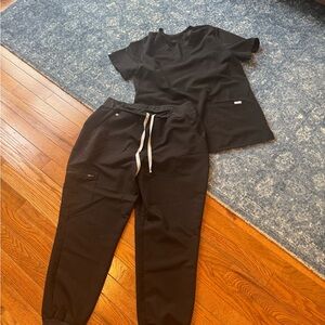 Figs Women's Black Scrub Top and Jogger Set
